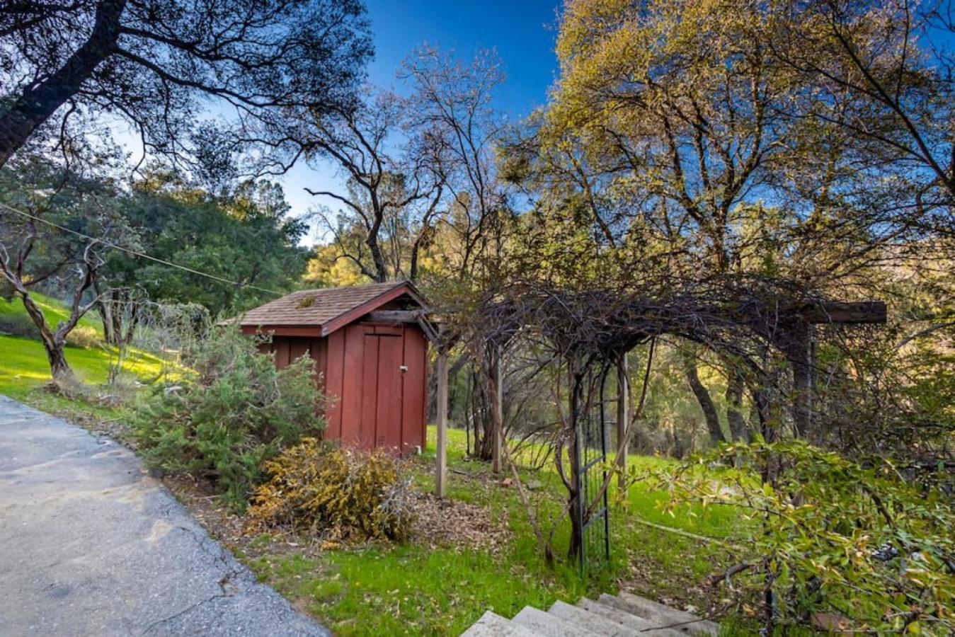 Sierra Vista Lookout Lodge With Creek, Waterfall And Waterholes, Minutes From Bass Lake And Yosemite South Gate North Fork Εξωτερικό φωτογραφία
